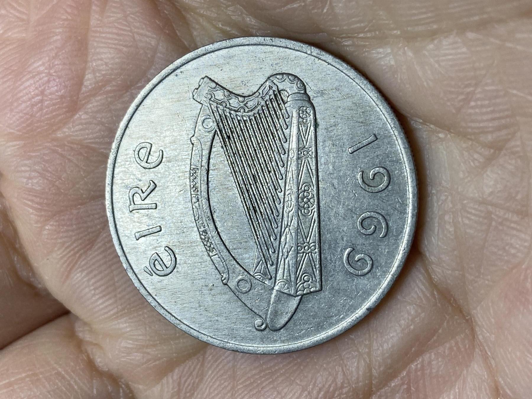 2025年第一百一十九场(总第一百四十五场）外国好品散币(免佣金) 爱尔兰🇮🇪1969年10便士(共和国时期第二套第一版)