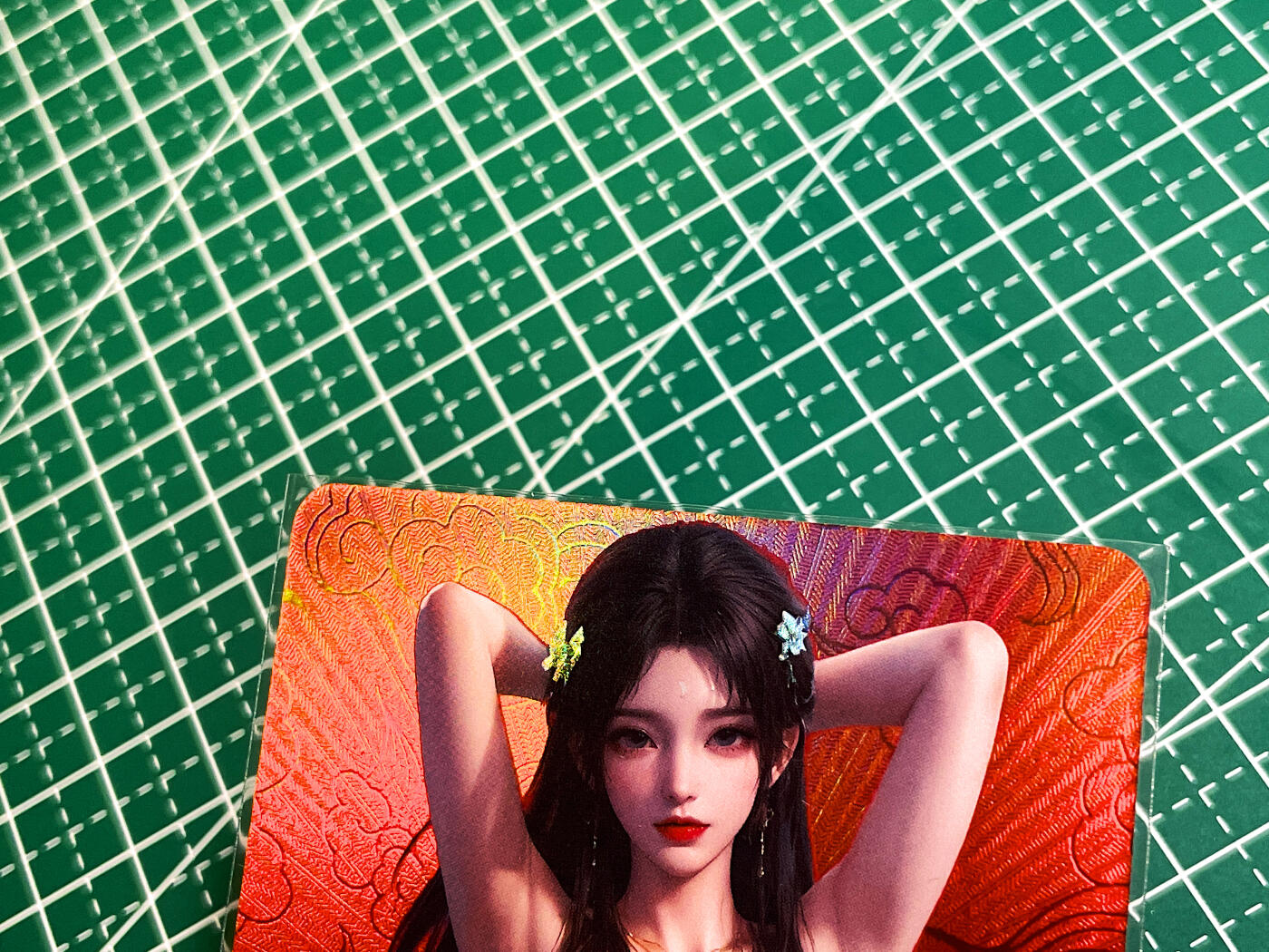 显眼宝35期 佣金1起 10月29日晚20:30截拍  嘎嘎鸭卡牌   红背卡系列     清绮艺术卡   共1张   折彩工艺   大卡尺寸  63*88