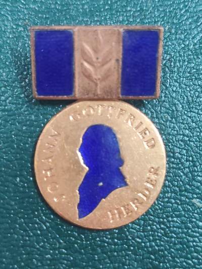 荷兰第127期勋赏拍卖 - 民主德国铜级苏德友好协会证章