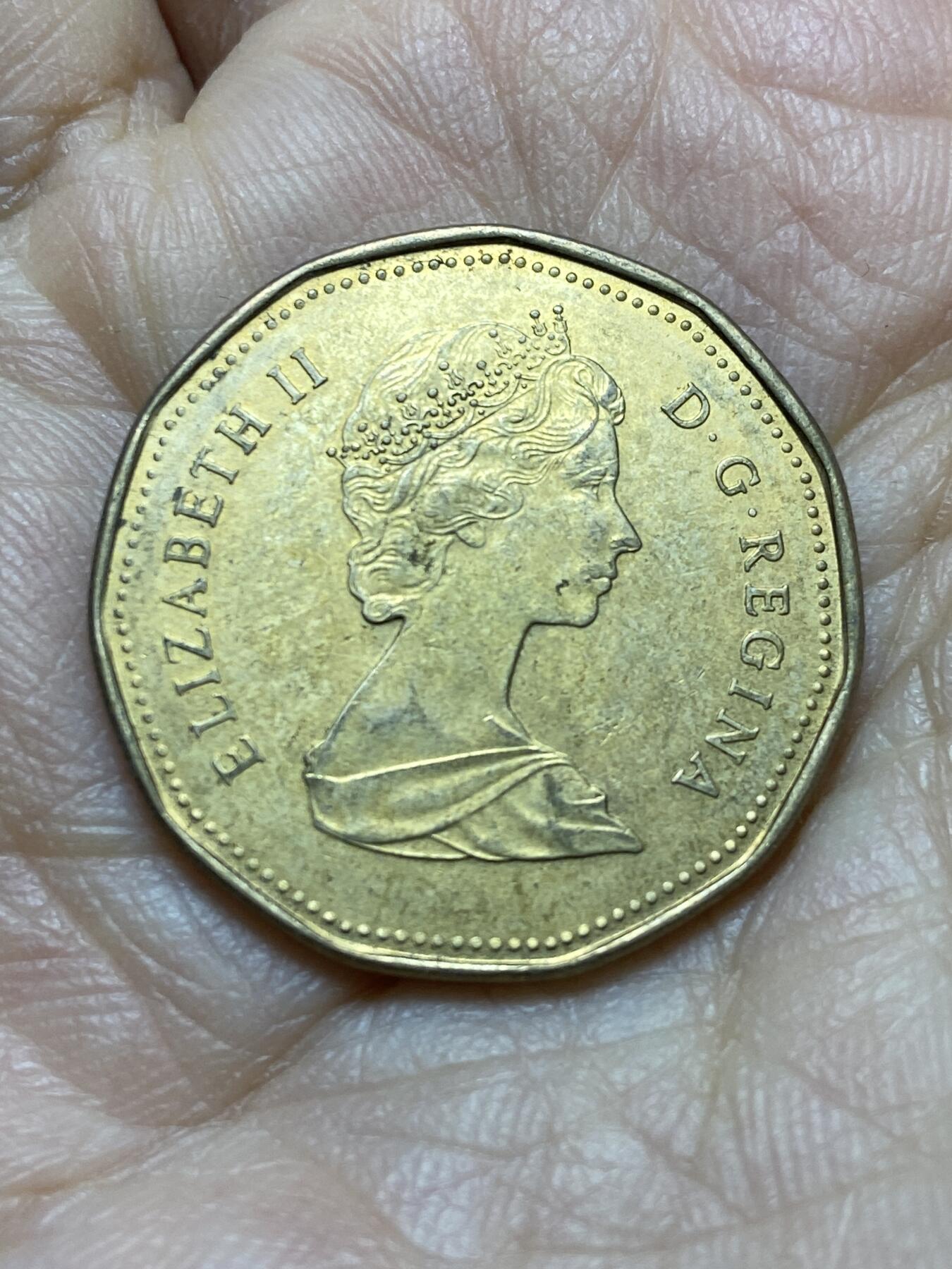 2025年第一百一十九场(总第一百四十五场）外国好品散币(免佣金) 加拿大🇨🇦1988年1元(伊丽莎白二世中年花冠浅浮雕版)