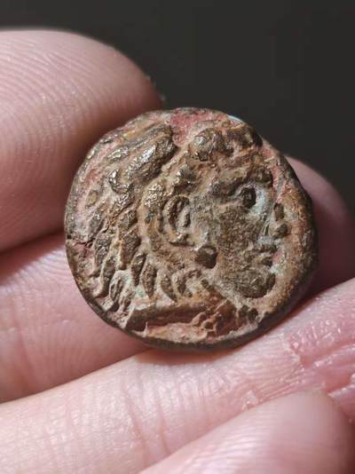 星盘世界钱币十一月五日古典币专场 - 少见美品！艾奥尼亚地区埃利色雷城赫拉克勒斯狮皮铜币 背面弓袋和大棒 前275-220年 品相非常好