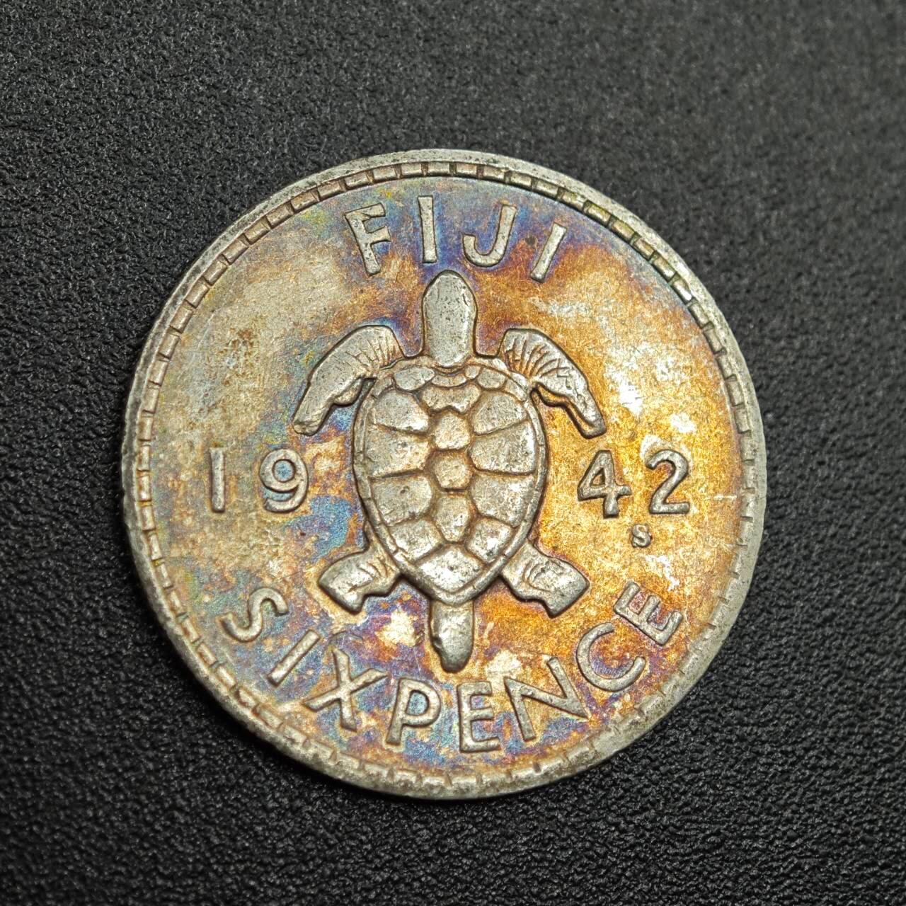 【淘币小摊】实时拍第七百七十九拍   散币场   满百包邮可预留二周 每周一统一发货   斐济1942年乔治六世6便士银币