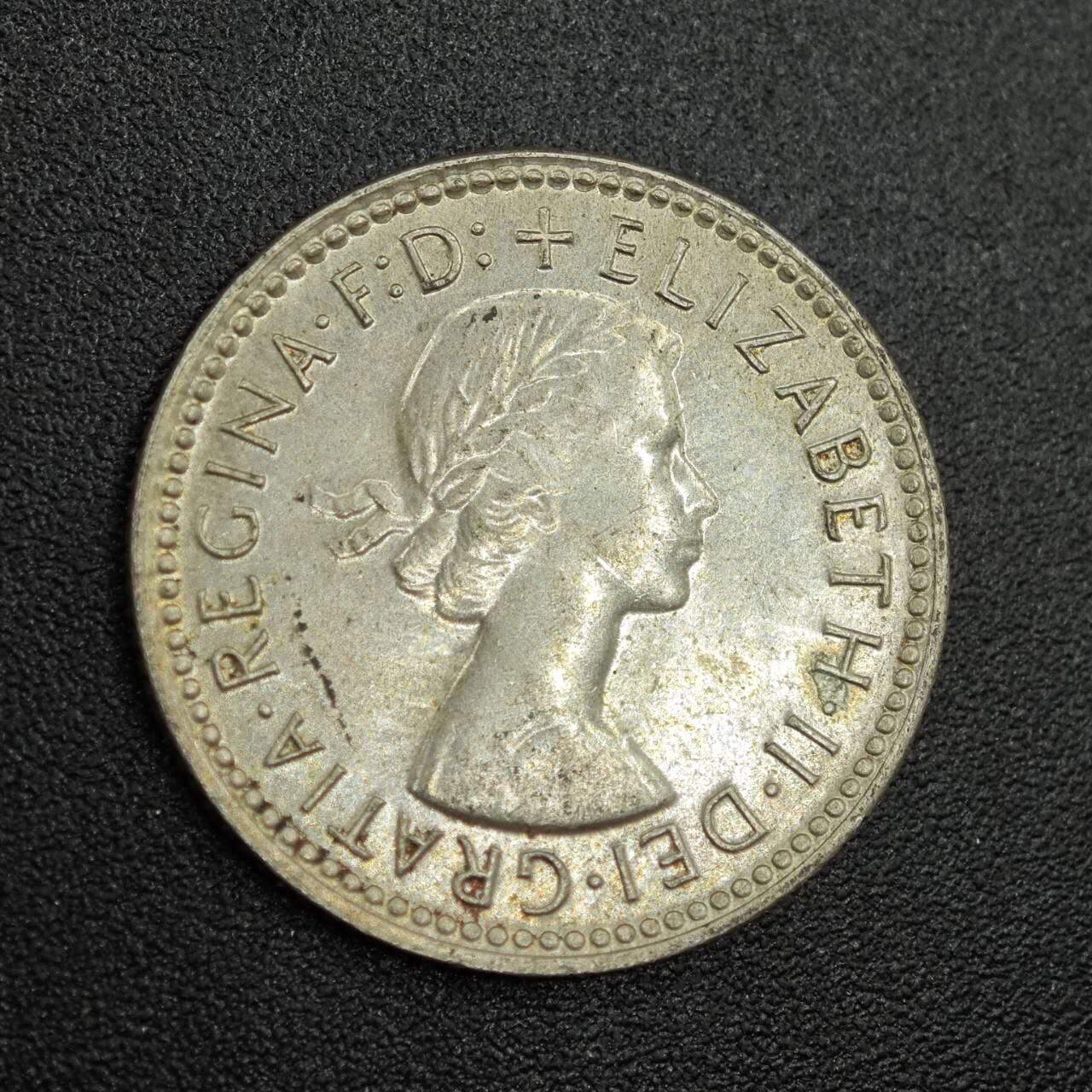 【淘币小摊】限时拍第七百八十拍  小银币场  满百包邮可预留两周  周一统一发货  澳大利亚1962年伊丽莎白二世6便士银币