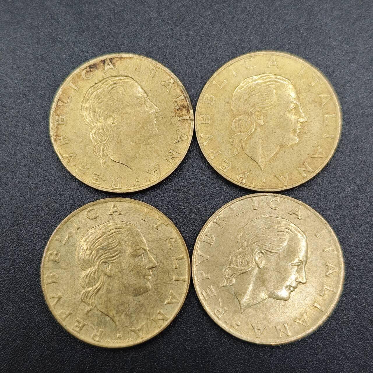 【淘币小摊】实时拍第七百七十九拍   散币场   满百包邮可预留二周 每周一统一发货   意大利1992年200里拉纪念币4枚