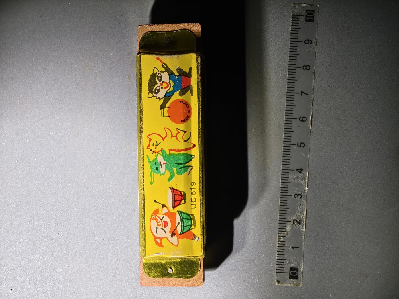 80期回流戒指饰品杂件纪念章丝路钱币专场 八十年代木制口琴