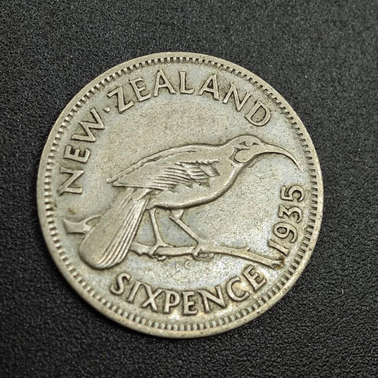 【淘币小摊】限时拍第七百八十拍  小银币场  满百包邮可预留两周  周一统一发货  新西兰1935年乔治五世6便士银币