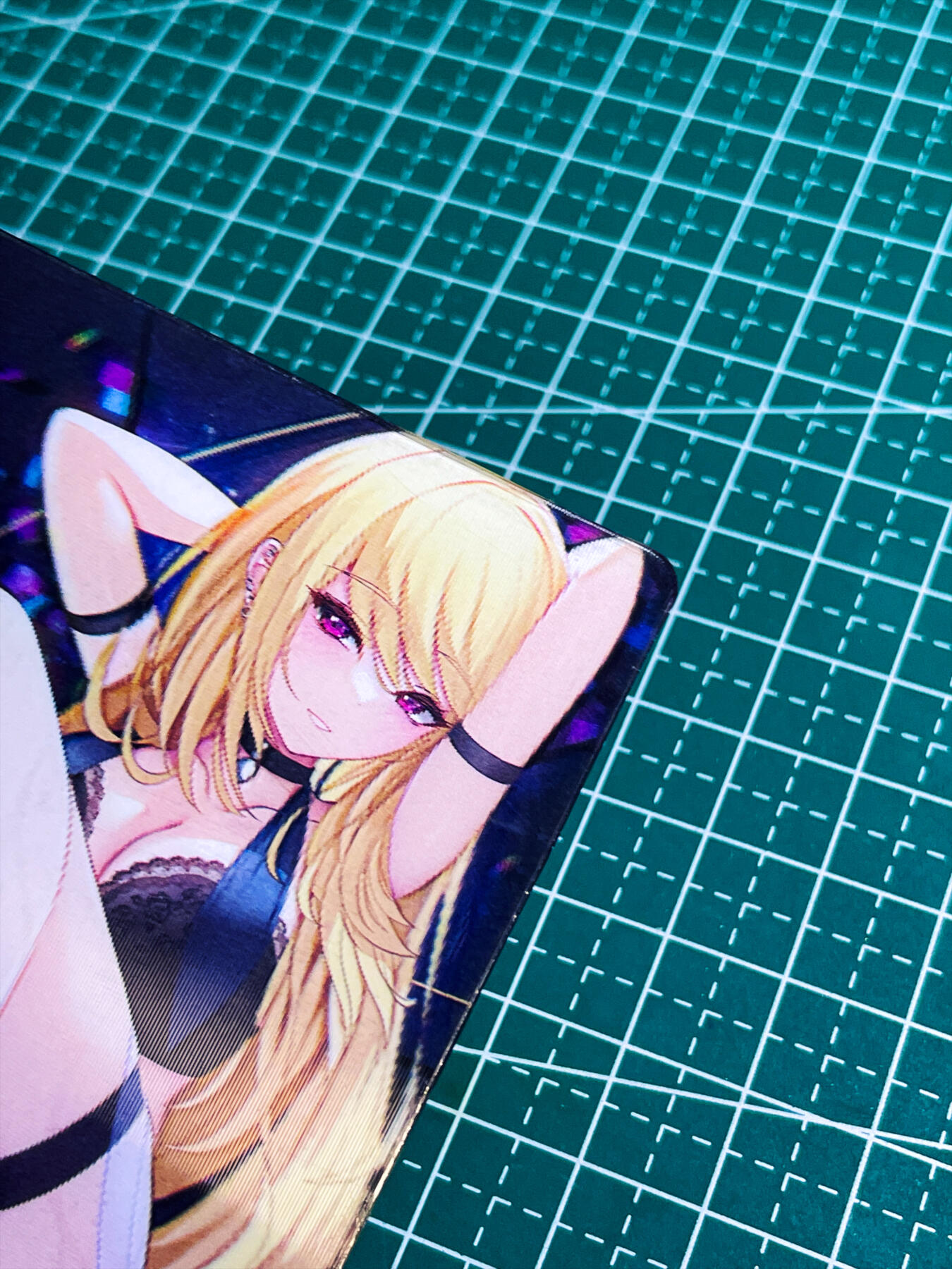 显眼宝35期 佣金1起 10月29日晚20:30截拍  涅槃卡牌 光冊玉足系列卡 E款 共1张 变幻工艺 大卡尺寸 63*88