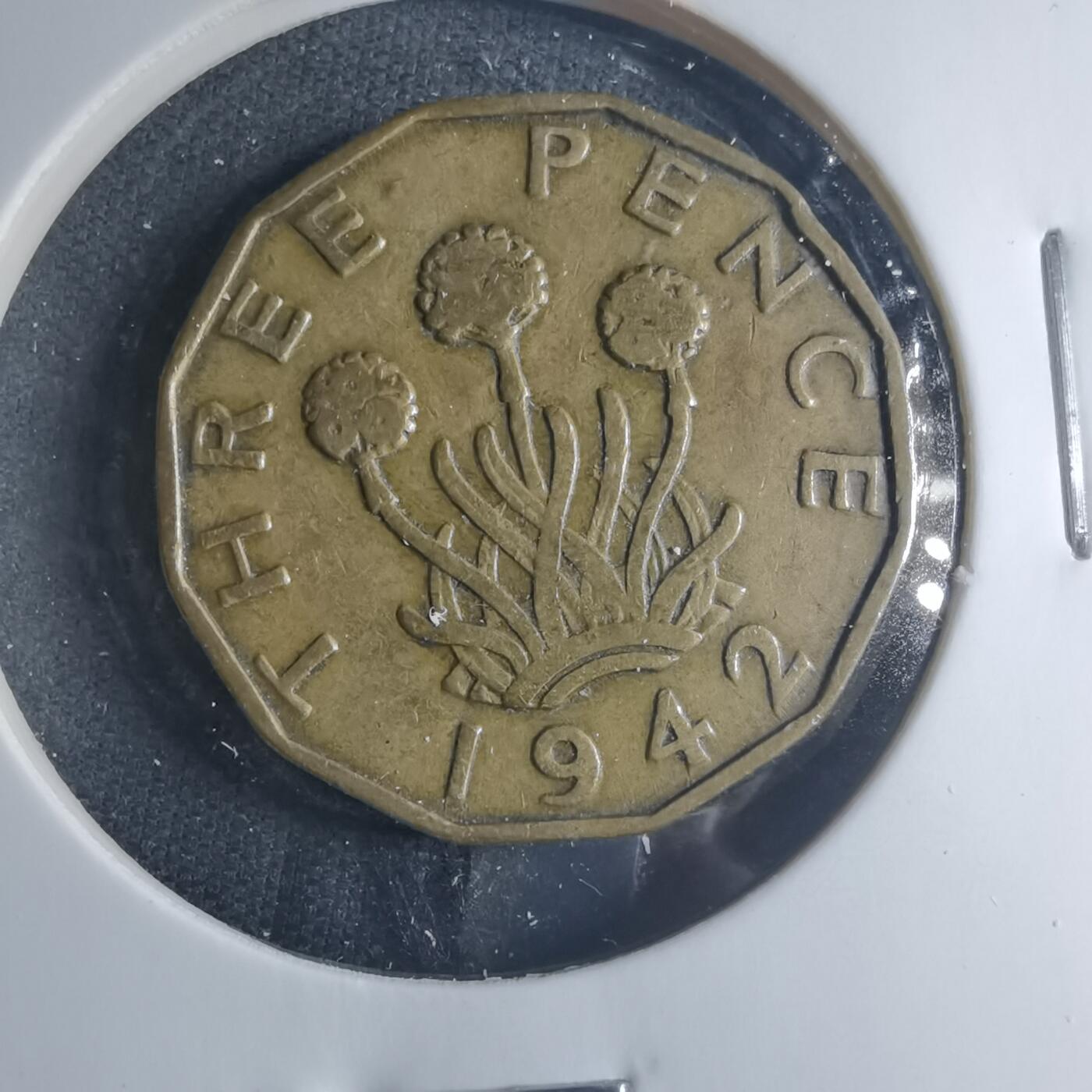 沼泽如烟--第885场 英国1942年3便士