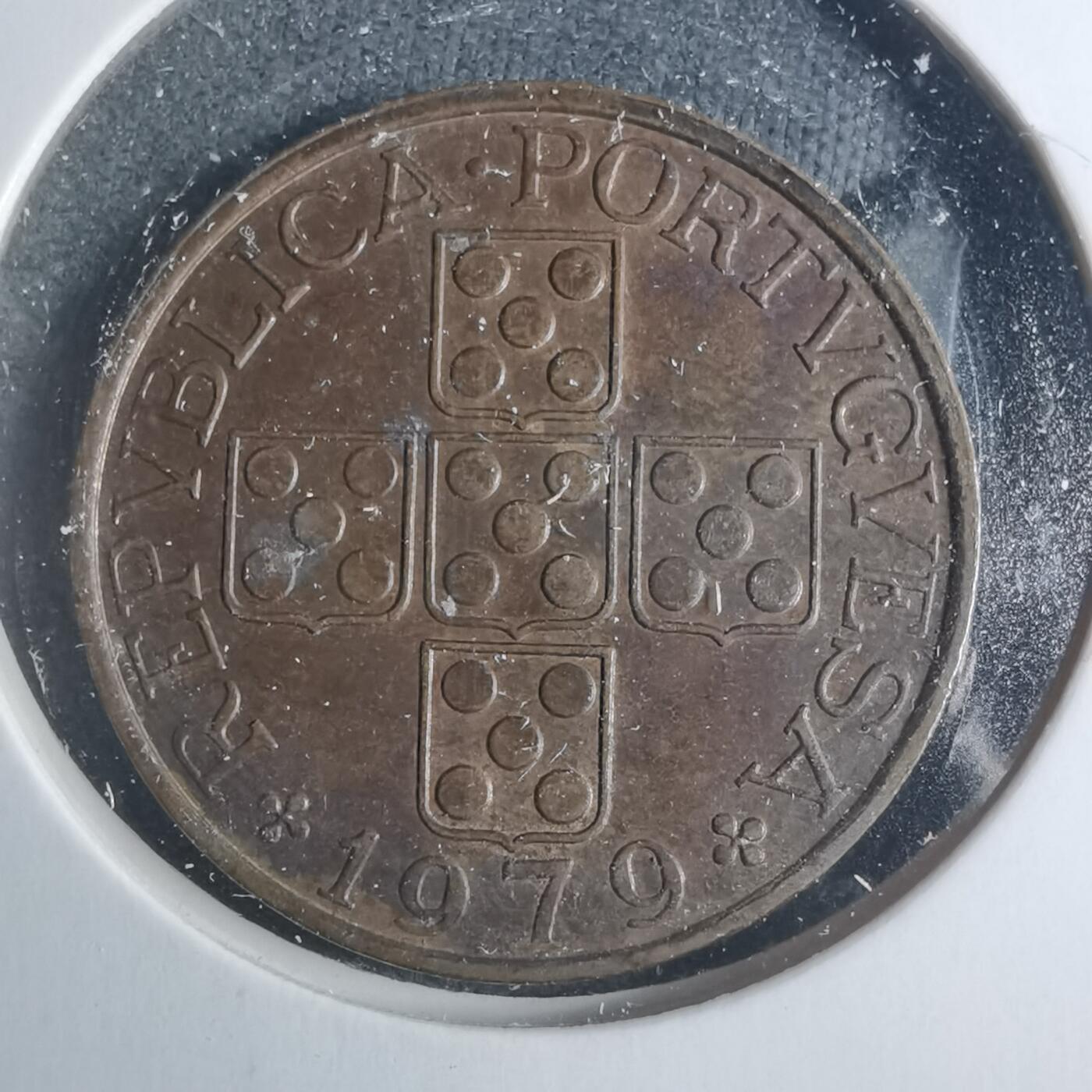 沼泽如烟--第885场 葡萄牙1979年50分