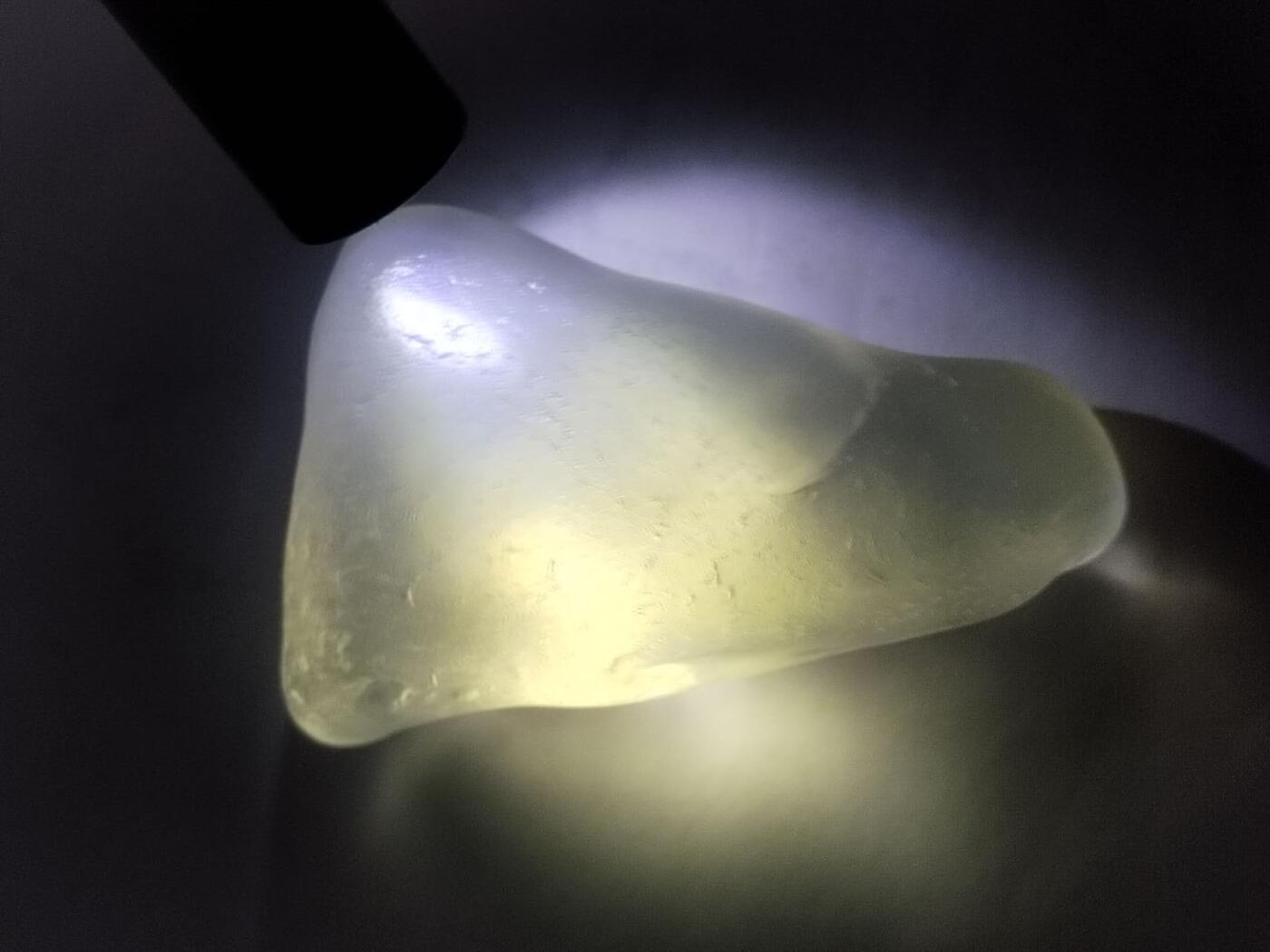 综合 白水晶。大尺寸。