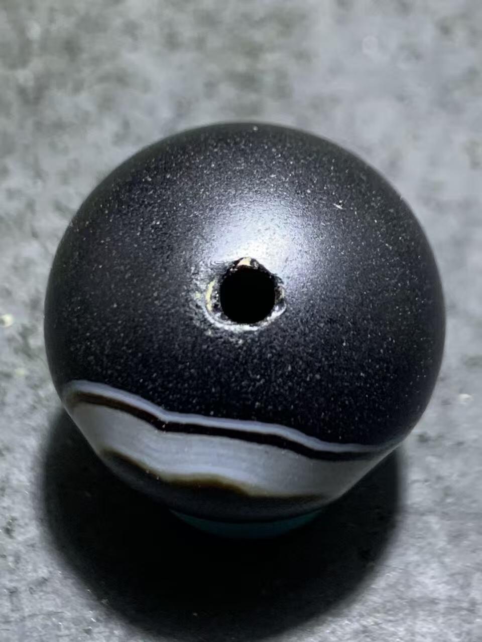 精美亚光冰飘天眼纹药师玛瑙随形圆珠一个，