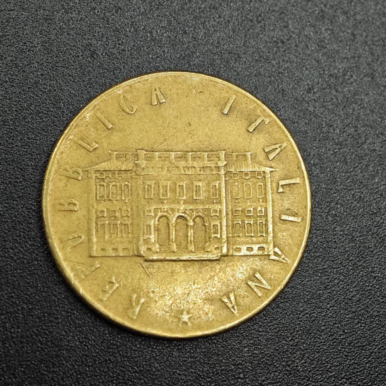 【淘币小摊】实时拍第七百七十九拍   散币场   满百包邮可预留二周 每周一统一发货   意大利1981年200里拉纪念币