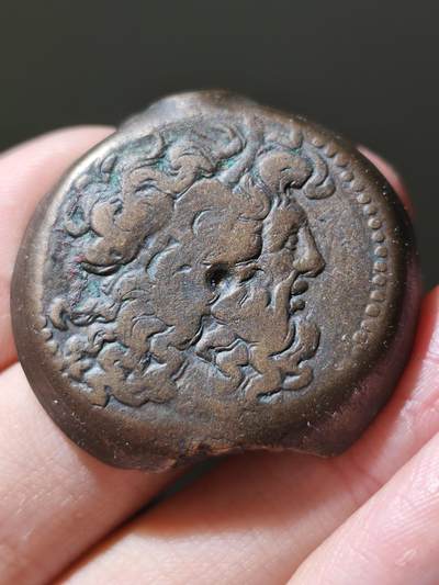 星盘世界钱币十一月五日古典币专场 - 希腊化-古埃及 托勒密三世 半德铜币 重35.6g  背面是比较罕见的双鹰 底板巨好 皮壳熟美 缺口并非缺陷 是托勒密大铜币的制造工艺特征