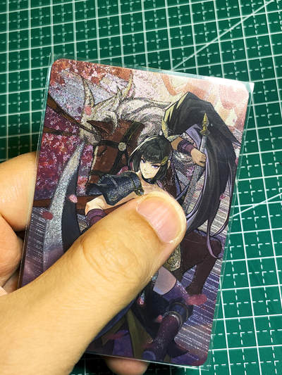 显眼宝35期 佣金1起 10月29日晚20:30截拍  - 小浣熊卡牌   魔改系列     扈三娘艺术卡  共1张   粗闪彩工艺  小卡尺寸  60*87