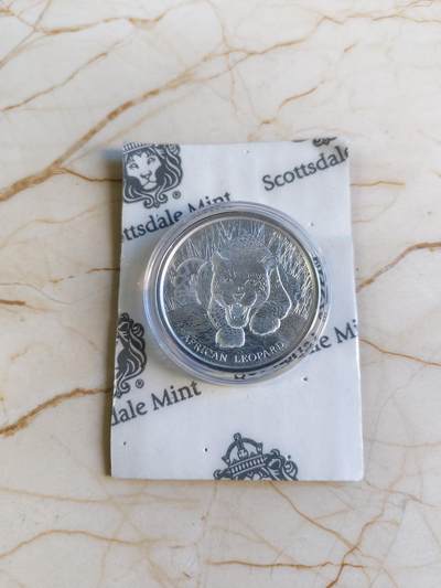 第180期拍卖【长期征集拍品】【北京币展专场】 - 美国斯科茨代尔（Scottsdale mint）铸币厂银章 非洲豹 1盎司999银 原厂封装