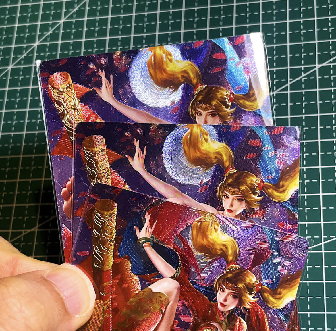 显眼宝35期 佣金1起 10月29日晚20:30截拍  卡颜月色卡牌   西游记系列     孙悟空3渐变艺术  共3张   粗闪工艺   大卡尺寸  63*88