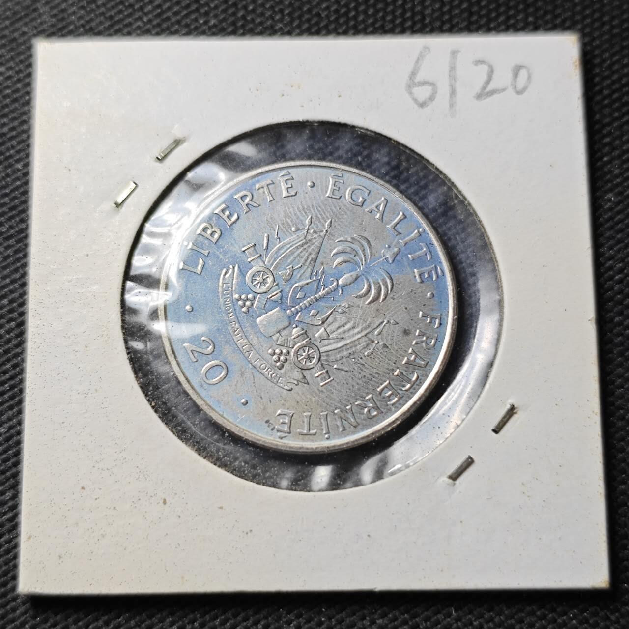 KK钱币收藏小铺  第361场  2月预留时间 周末发货  1995海地20分