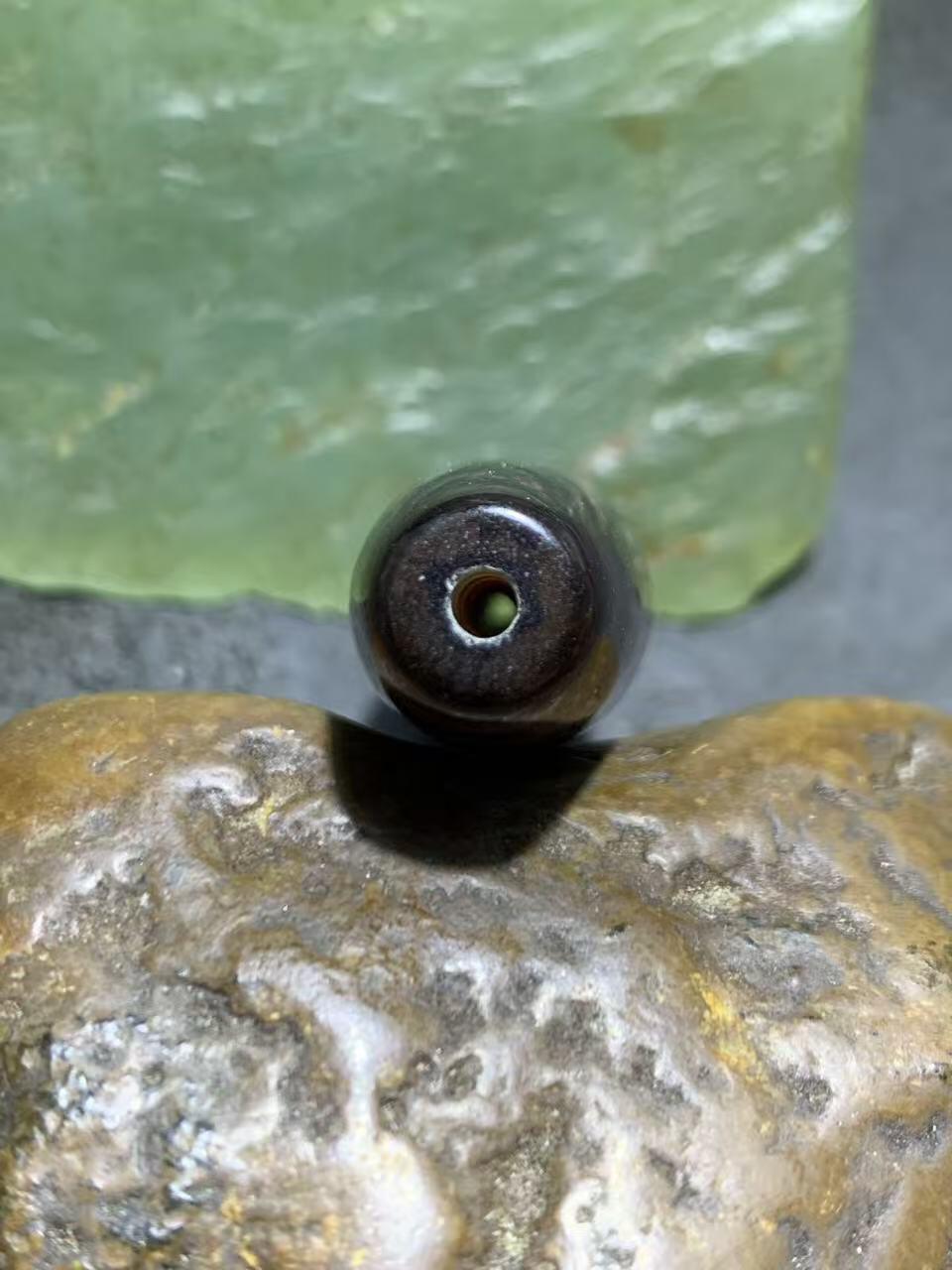 精美罕见X图案千层纹药师玛瑙桶珠一个，