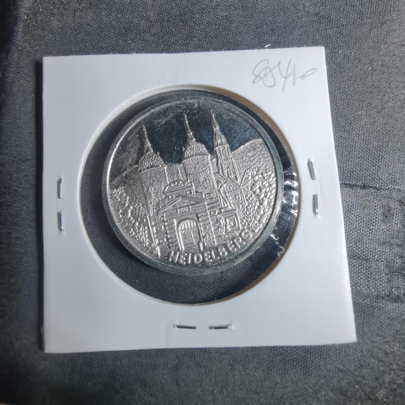 沼泽如烟--第885场 纪念章