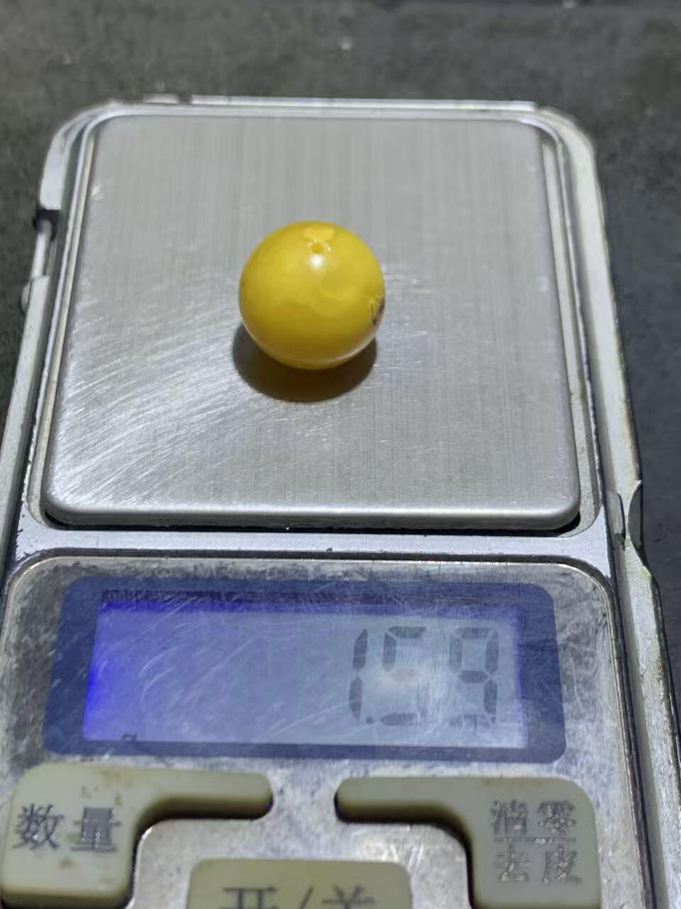 天然乌克兰蜜蜡通货圆珠一颗