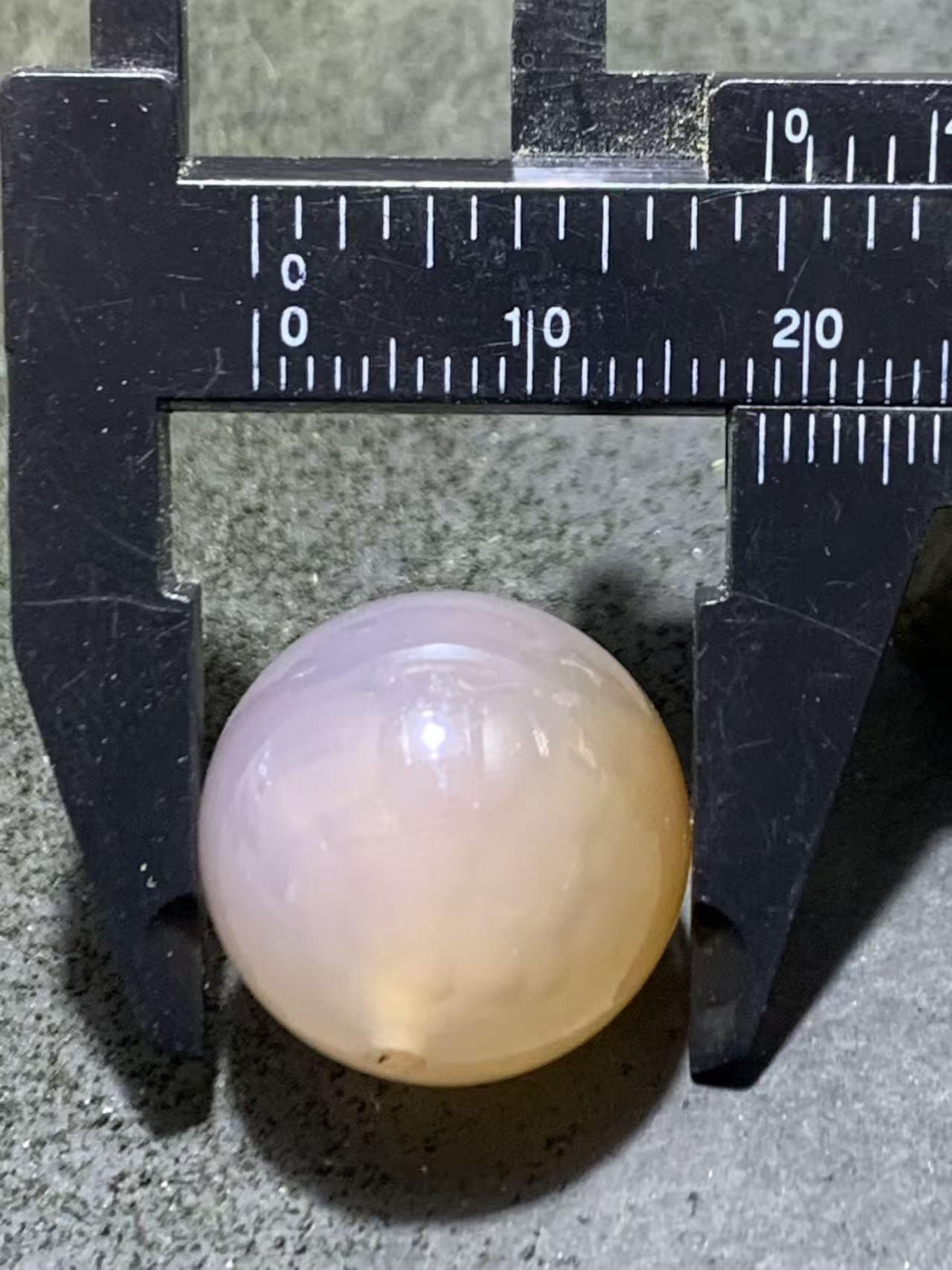 精美冻料高玉化战国红玛瑙圆珠一颗！