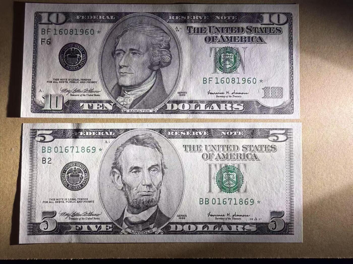 【礼羽收藏】🌏世界钱币拍卖第109期 美国 1999年 10、5元 补号 两张 全新unc