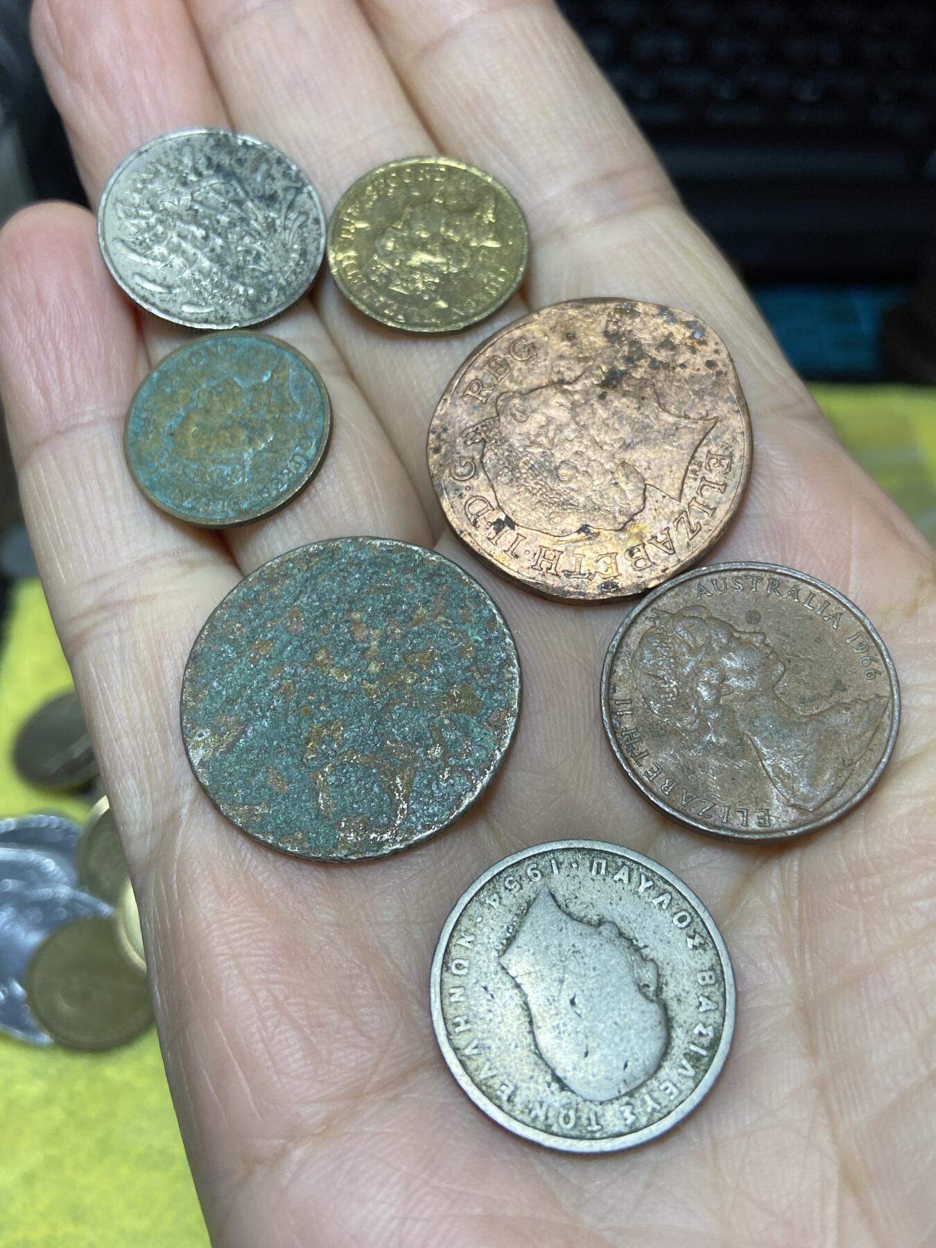 2025年第一百一十九场(总第一百四十五场）外国好品散币(免佣金) 差品散币7枚