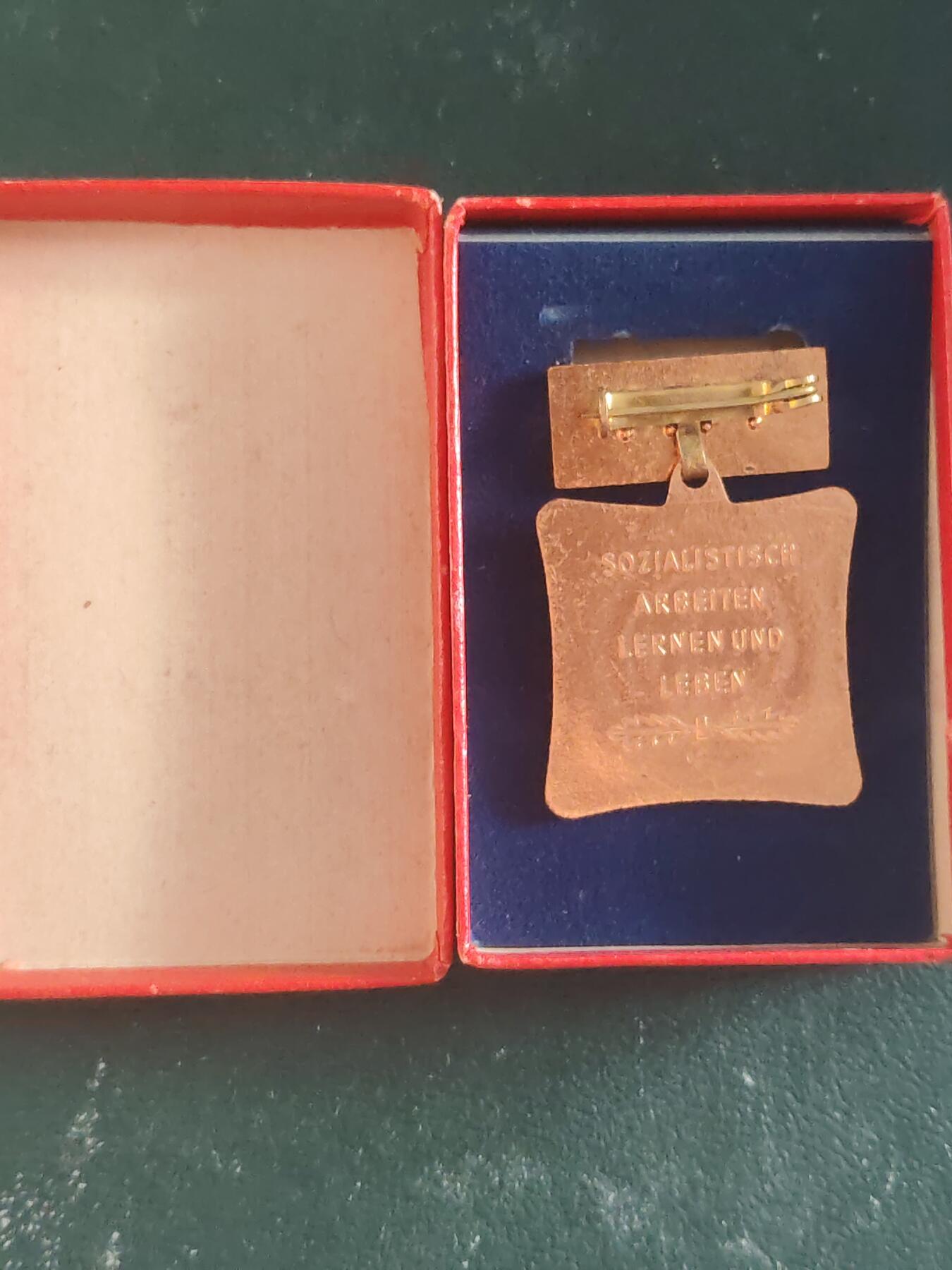 荷兰第127期勋赏拍卖