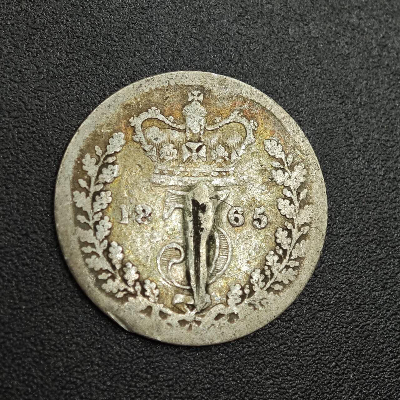 【淘币小摊】限时拍第七百八十拍  小银币场  满百包邮可预留两周  周一统一发货  英国1865年维多利亚3便士银币