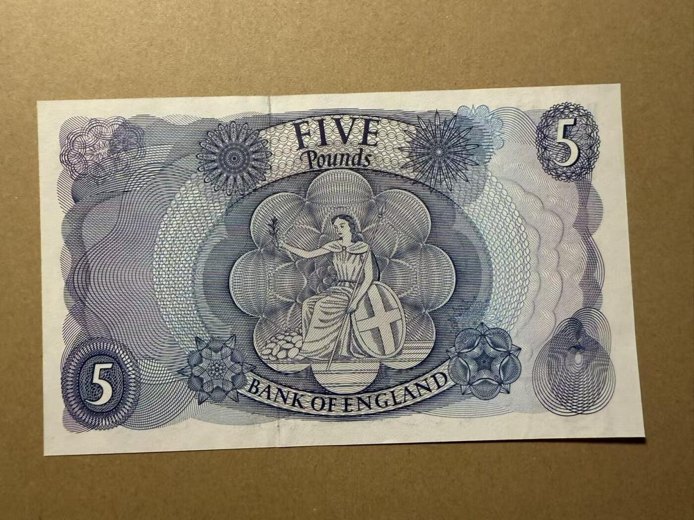 【礼羽收藏】🌏世界钱币拍卖第109期 英国1962年C序 5镑  全新unc-