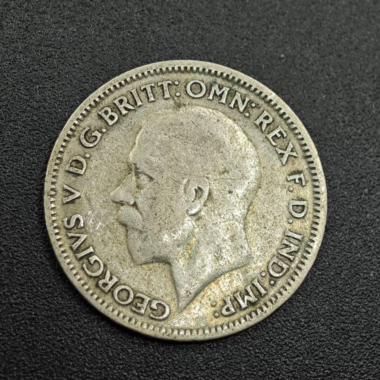 【淘币小摊】限时拍第七百八十拍  小银币场  满百包邮可预留两周  周一统一发货  英国1933年乔治五世6便士银币