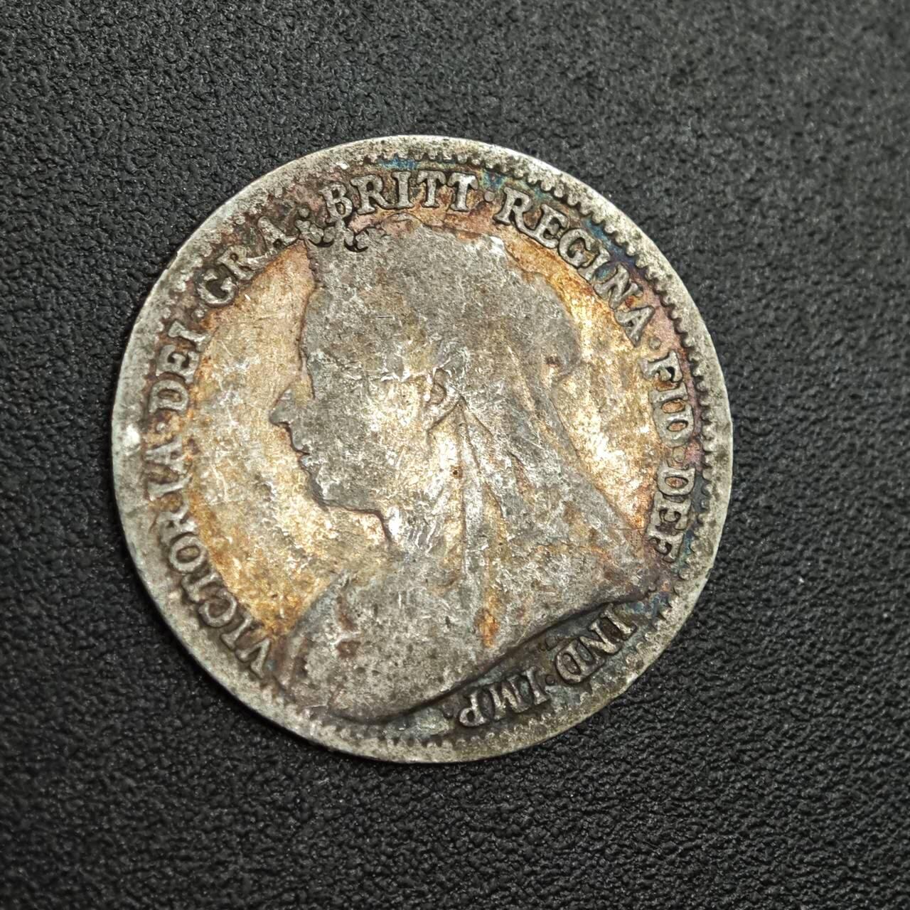 【淘币小摊】限时拍第七百八十拍  小银币场  满百包邮可预留两周  周一统一发货  英国1901年维多利亚3便士银币