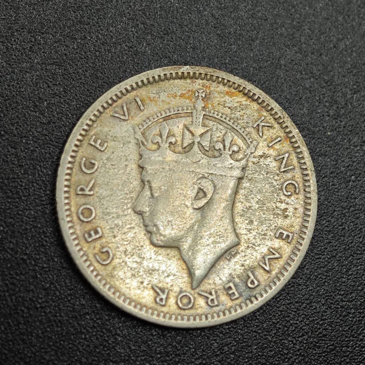 【淘币小摊】实时拍第七百七十九拍   散币场   满百包邮可预留二周 每周一统一发货   斐济1938年乔治六世6便士银币