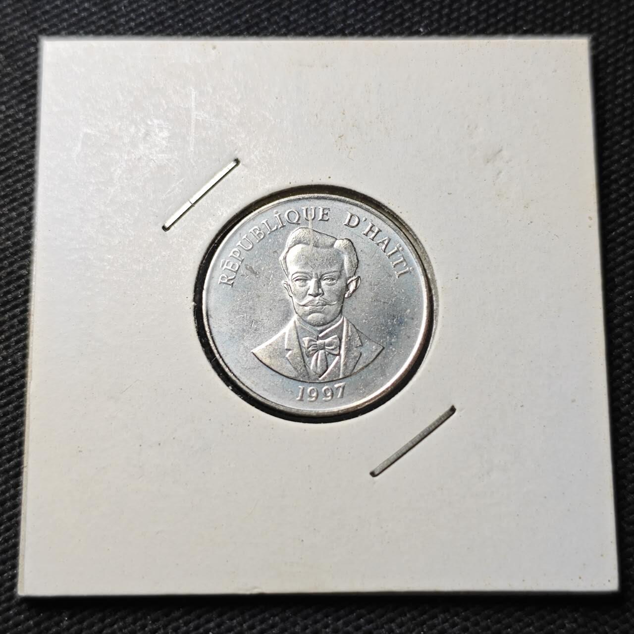 KK钱币收藏小铺  第361场  2月预留时间 周末发货  1997海地5分 好品