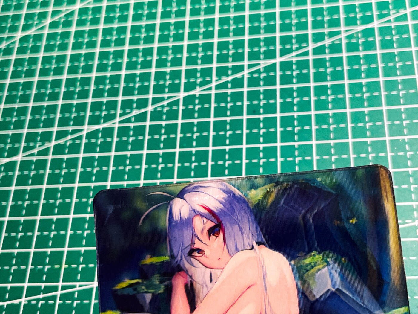 显眼宝35期 佣金1起 10月29日晚20:30截拍  涅槃卡牌 光冊玉足系列卡 精灵艺术卡 共1张 变幻工艺 大卡尺寸 63*88