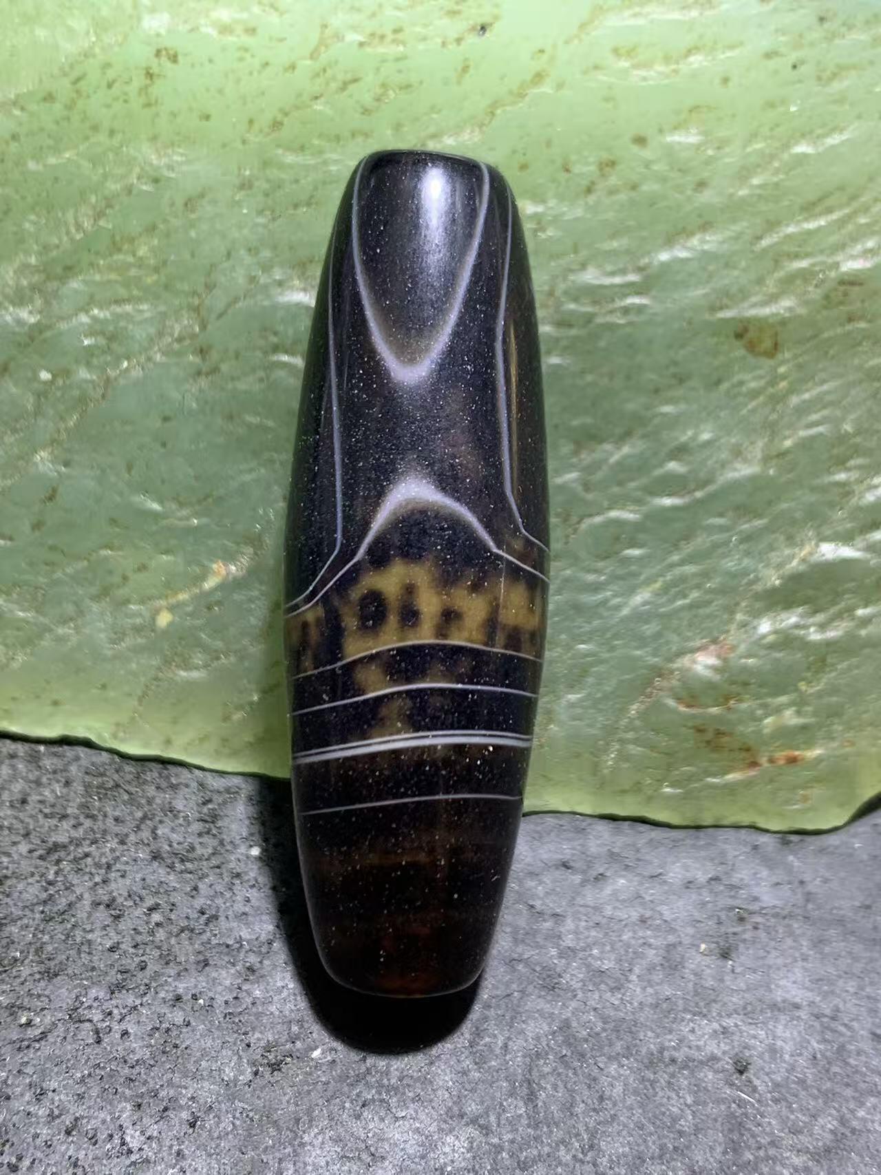 精美罕见X图案千层纹药师玛瑙桶珠一个，