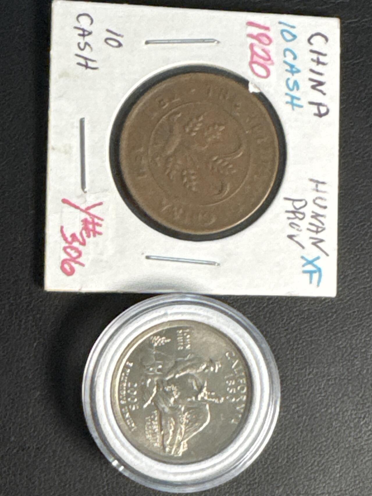 ❤️【币观天下】❤️ 第329期钱币拍卖- 2025.10.31周五晚上6点半场-长期征集拍品 2005年美国“金洲”加利福尼亚“神鹭巨石”边缘镀金币 + 1920年云南省双旗一角铜币