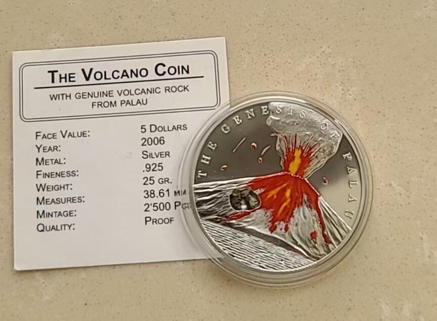 ❤️【币观天下】❤️ 第329期钱币拍卖- 2025.10.31周五晚上6点半场-长期征集拍品 帕劳2006年火山爆发火山石镶嵌彩色银币带证书