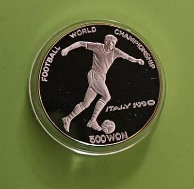 ❤️【币观天下】❤️ 第329期钱币拍卖- 2025.10.31周五晚上6点半场-长期征集拍品 - 朝鲜1988年意大利世界杯银币，有氧化。