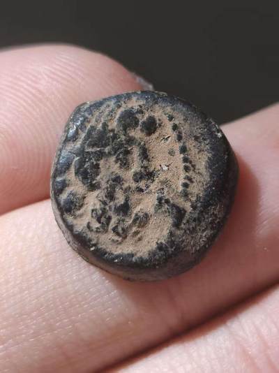 星盘世界钱币十一月五日古典币专场 - 稀有！希腊化末期 近东地区城市自发行铜币 约前一世纪 正面是宙斯 背面是胜利女神耐克和铭文 感兴趣可以自行研究一下 原状态包浆