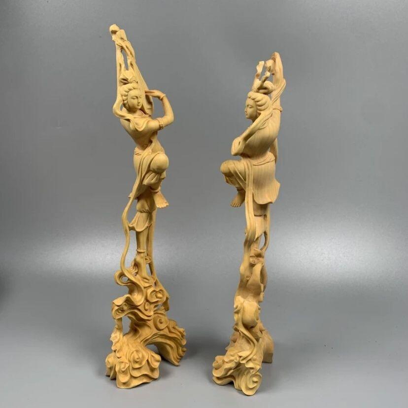 听雨轩（13） 敦煌飞天一对 黄杨木木雕 高约23cm