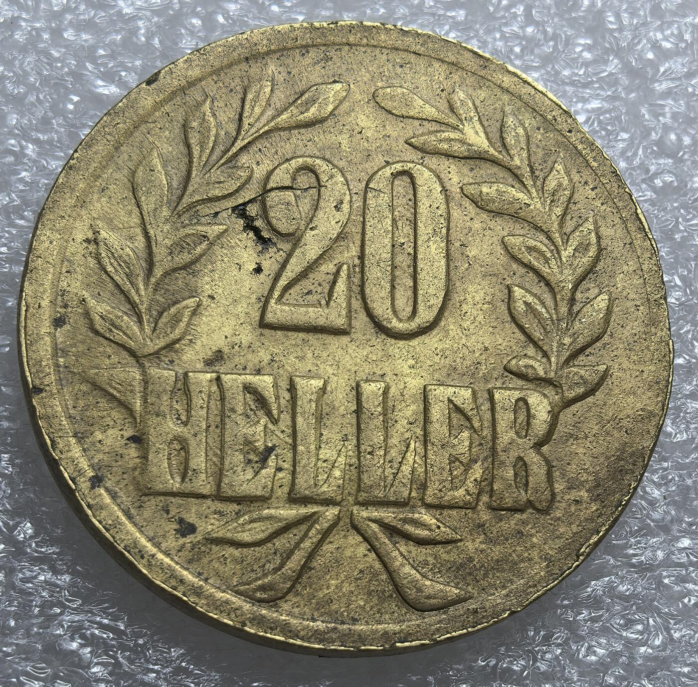 埃及、德属东非、匈牙利、葡萄牙、沙俄古银币古铜币，周五晚上九点倒数截拍，满百包邮，可寄存半年，喜欢朋友微信扫描二维码可直接参拍 德属东非1916年20赫勒少见黄铜小冠版BB版别km15a