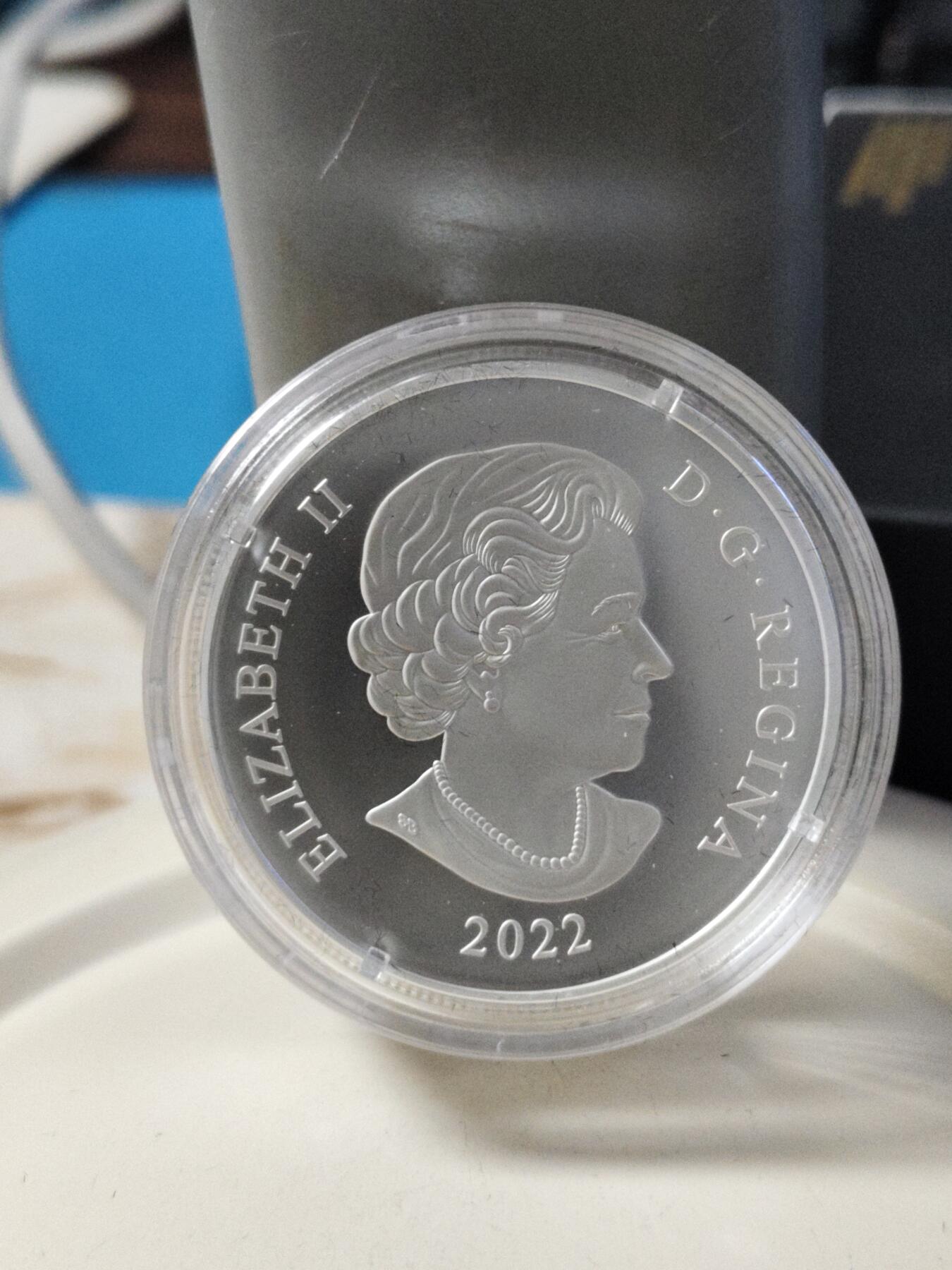 第180期拍卖【长期征集拍品】【北京币展专场】 加拿大2022年伊丽莎白二世钻石皇冠头饰纪念银币，9999银，发行4500枚