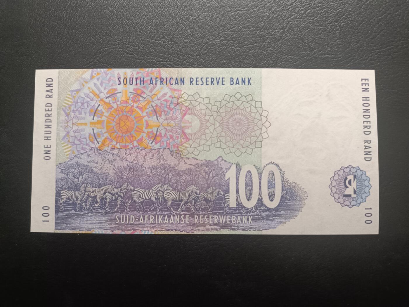 2025十一月第一期，总199期 南非1994年100兰特UNC-，少见首签首年份，非洲野牛和斑马迁徙