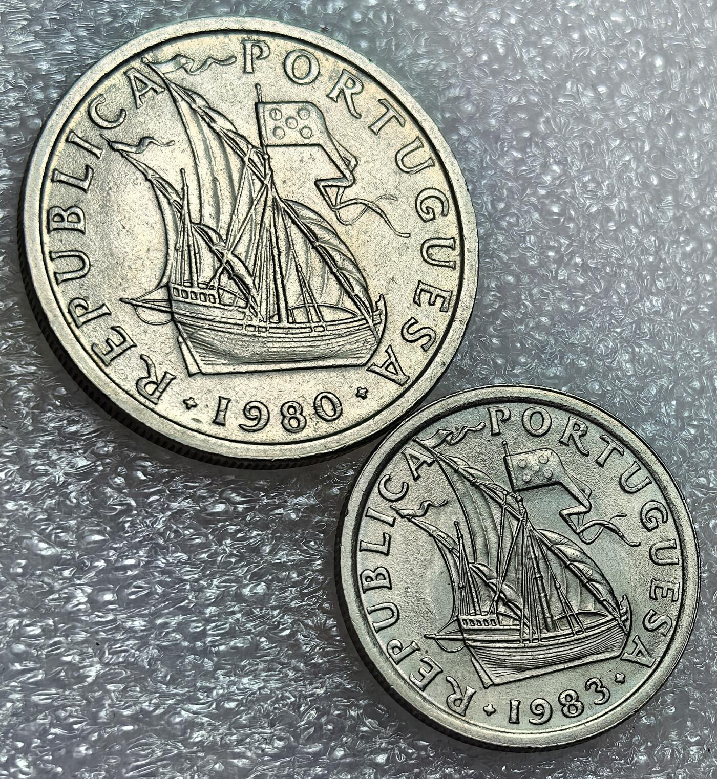 埃及、德属东非、匈牙利、葡萄牙、沙俄古银币古铜币，周五晚上九点倒数截拍，满百包邮，可寄存半年，喜欢朋友微信扫描二维码可直接参拍 葡萄牙1980年-1983年镍币好品2枚，km590-591