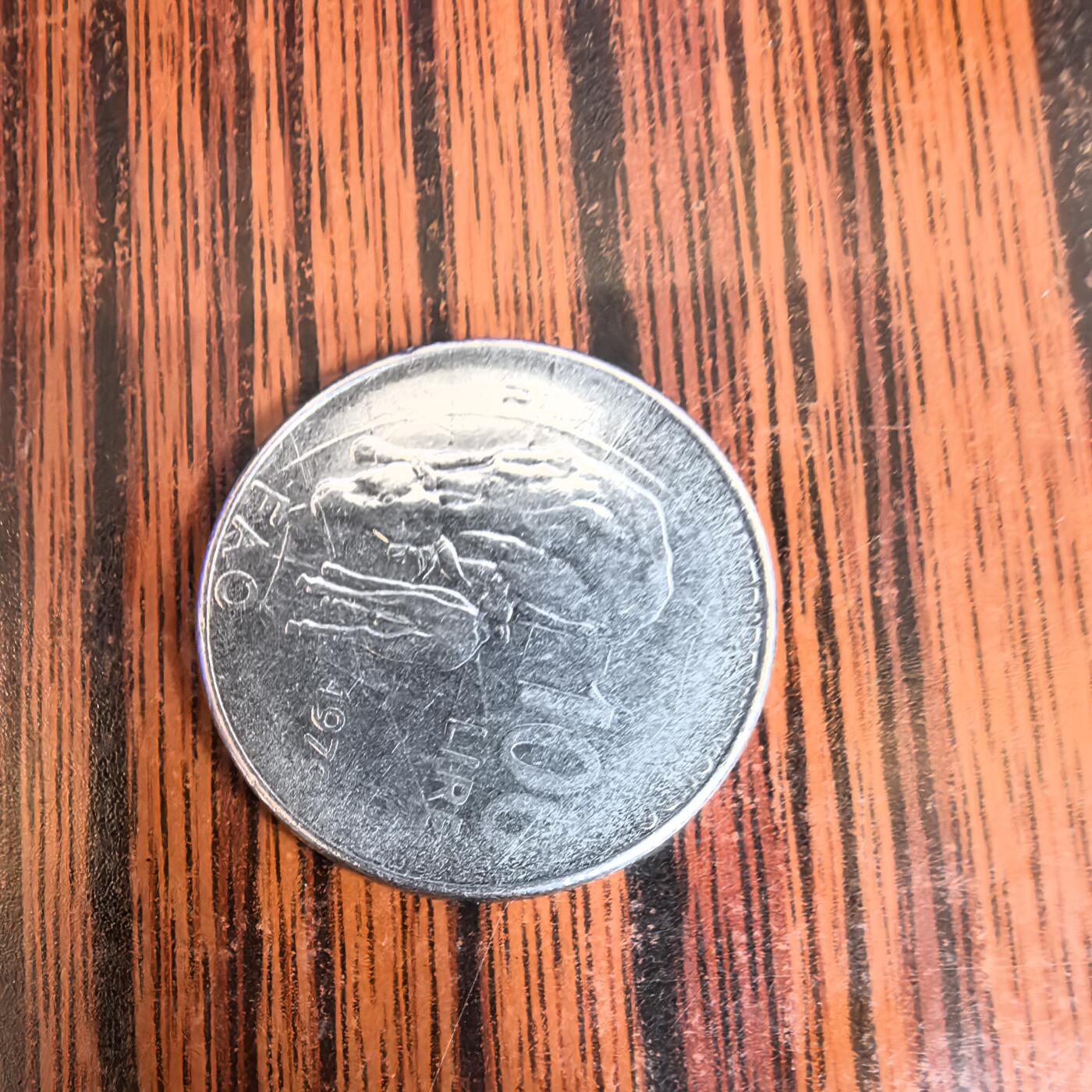 泡泡币外币第十八场可代拍15038385335微信 意大利两种币。