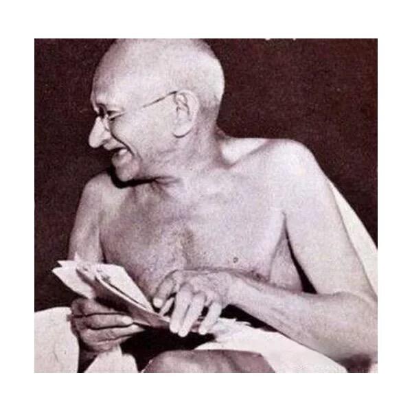 【艺术】法国艺术大章 世界伟人圣雄甘地 高浮雕精制椭圆型超大铜章 56×60MM厚8MM 120克