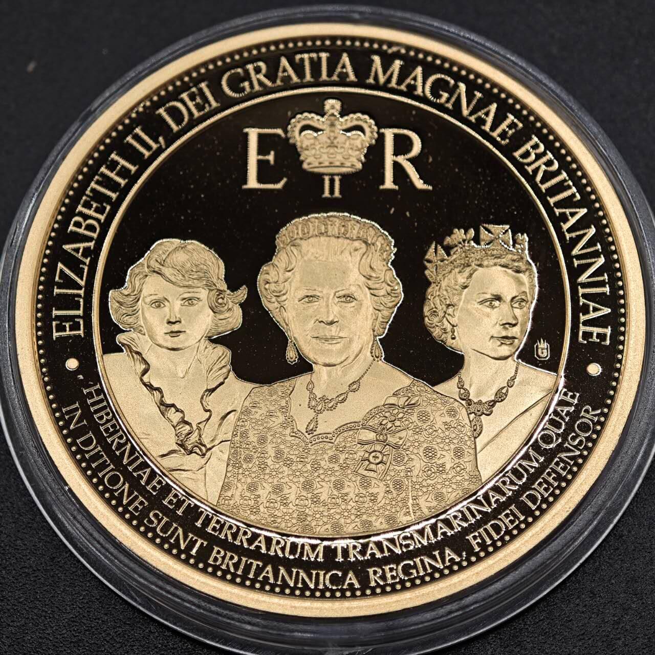 【淘币小摊】实时拍第七百八十一拍   散币场   满百包邮可预留二周 每周一统一发货   英国2022年伊丽莎白二世登基铂金禧年纪念章