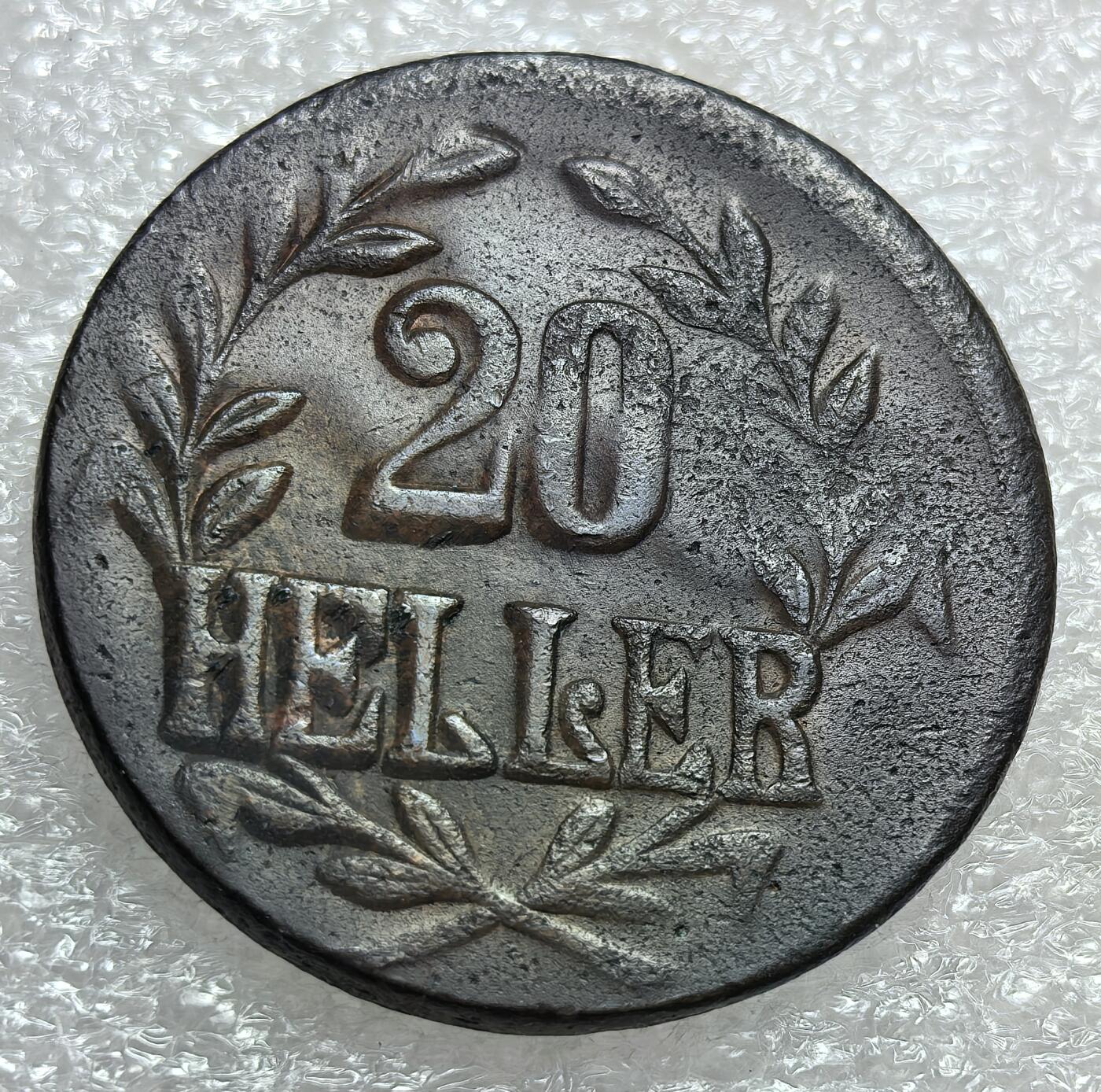 埃及、德属东非、匈牙利、葡萄牙、沙俄古银币古铜币，周五晚上九点倒数截拍，满百包邮，可寄存半年，喜欢朋友微信扫描二维码可直接参拍 德属东非1916年20赫勒少见红铜大冠版AA版别km15