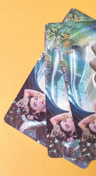 趣卡卡拍No.18期（无佣金免手续费，分享成交有奖） - 【粗闪】焱卡文化-巴丁 绝色绘卷PART6 王贵人 粗闪三渐变1套3张